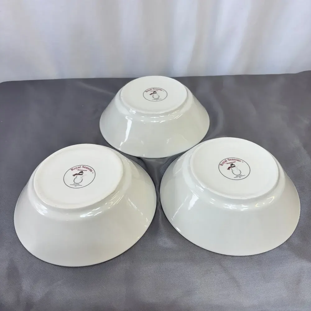 Royal Seasons Snowmen Stoneware Coupe Cereal Bowls Lot of 3 New Red Rim RN1
